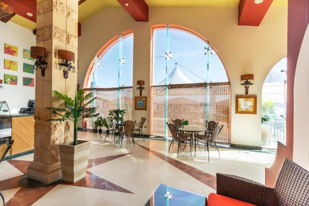 Golden Ocean Marina Hotel El Alamein Exteriör bild